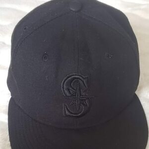 Seattle Mariners Black Baseball Hat Cap W Embroidered Logo Size 7 1/2 59Fifty